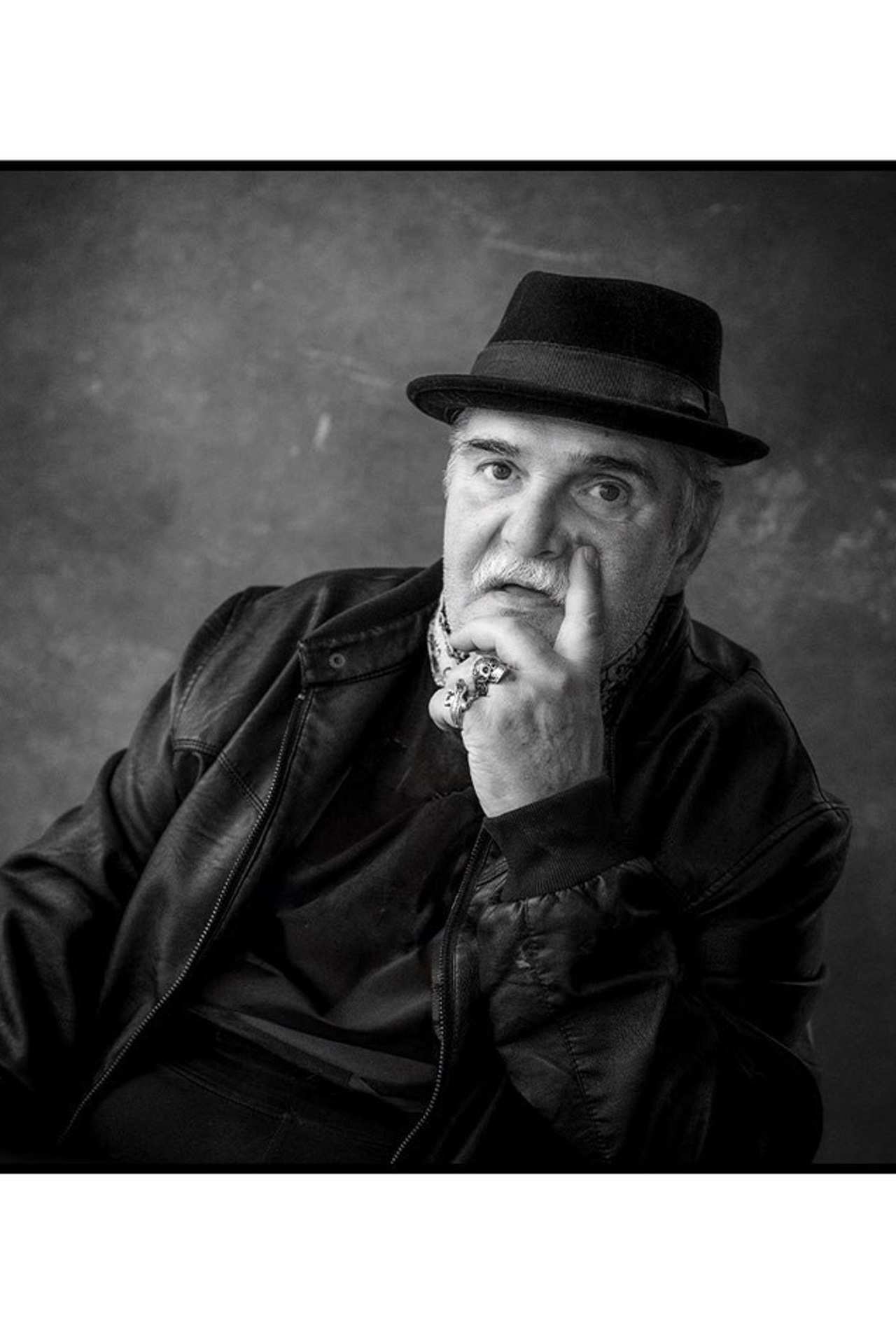 Fotografo Ritratti Marche — Davide Vichi | Wlab 192