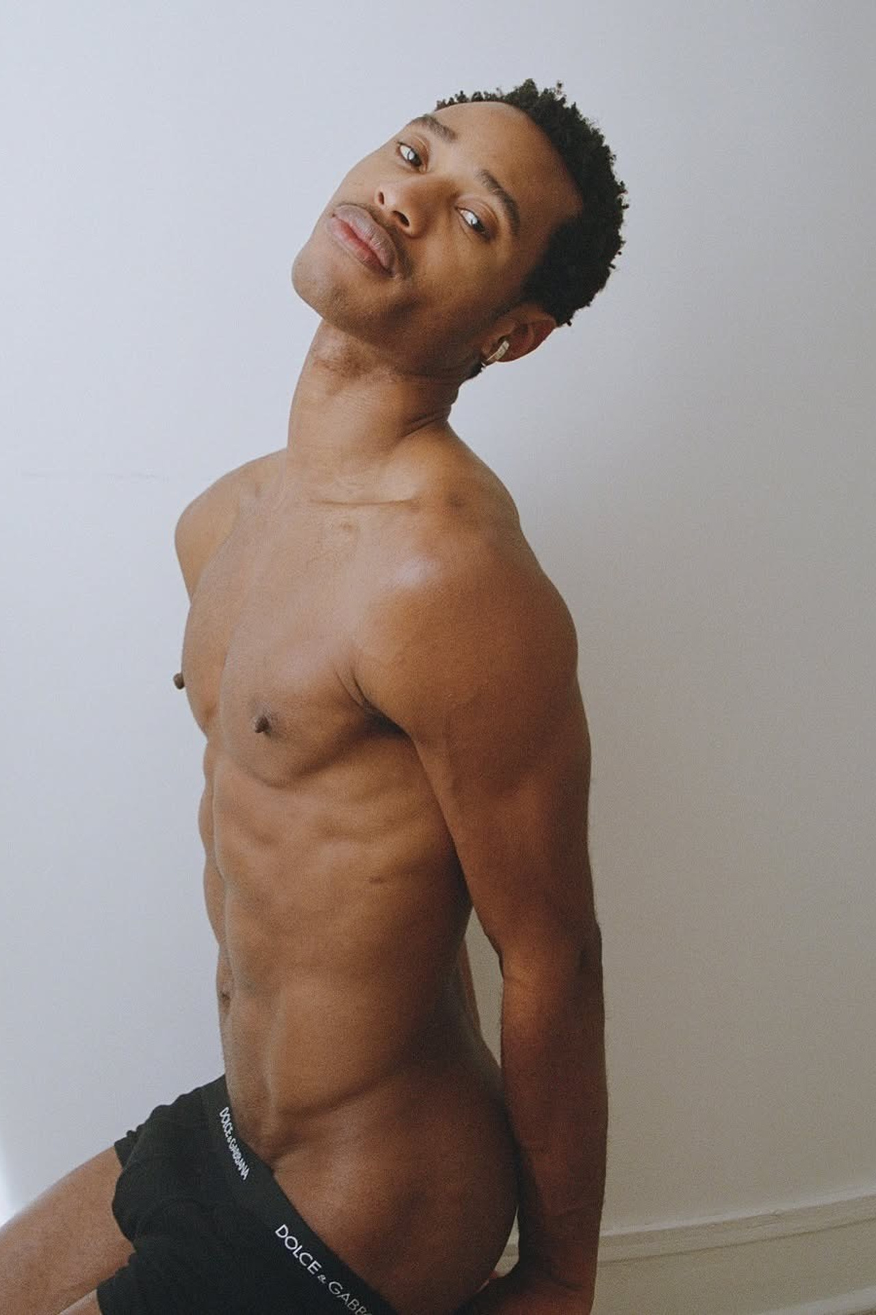 Vladislav Valentine — Fashion Stylist, Creative Director & Photographer