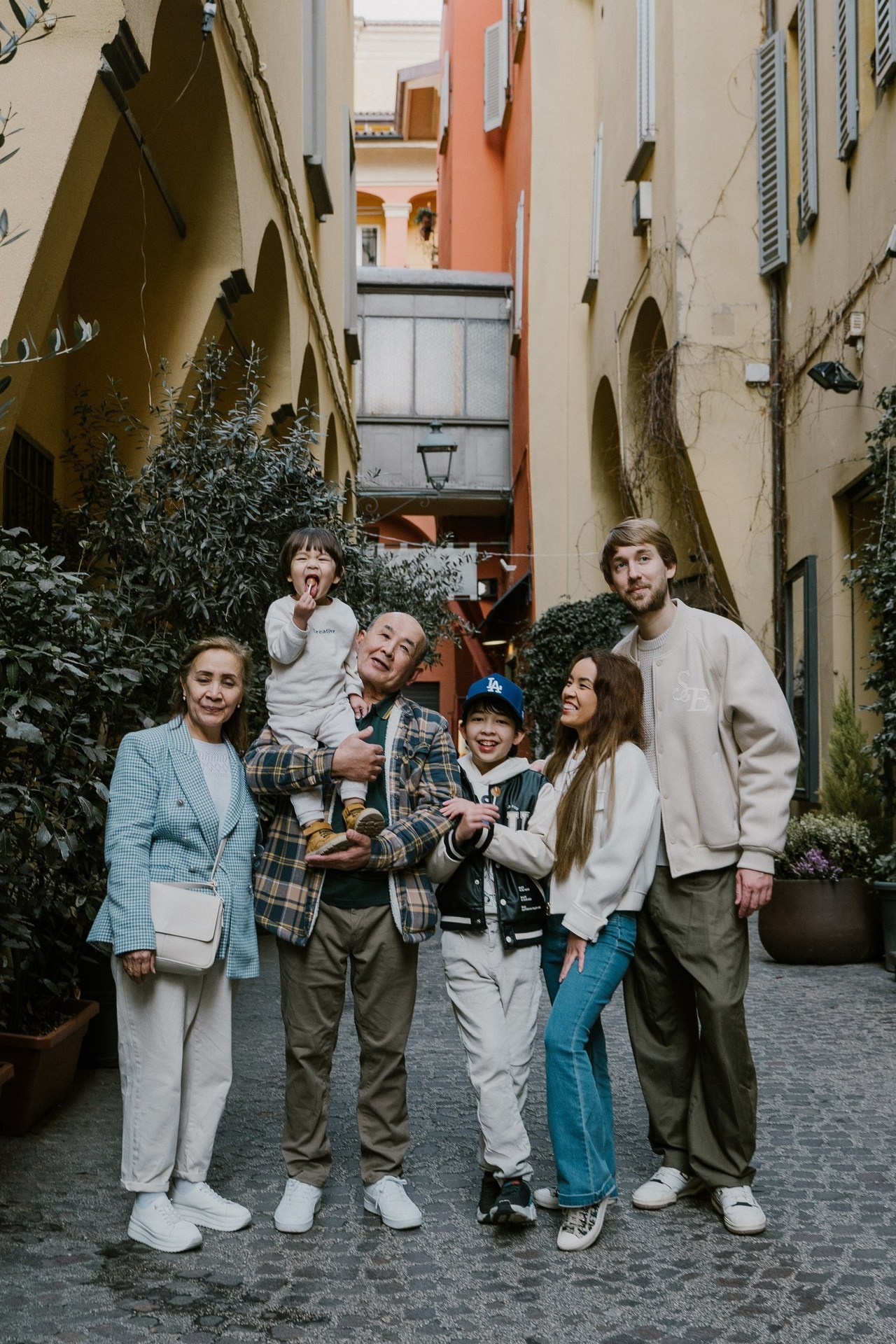 RECENSIONI. Fotografa di matrimoni e di famiglia in Italia