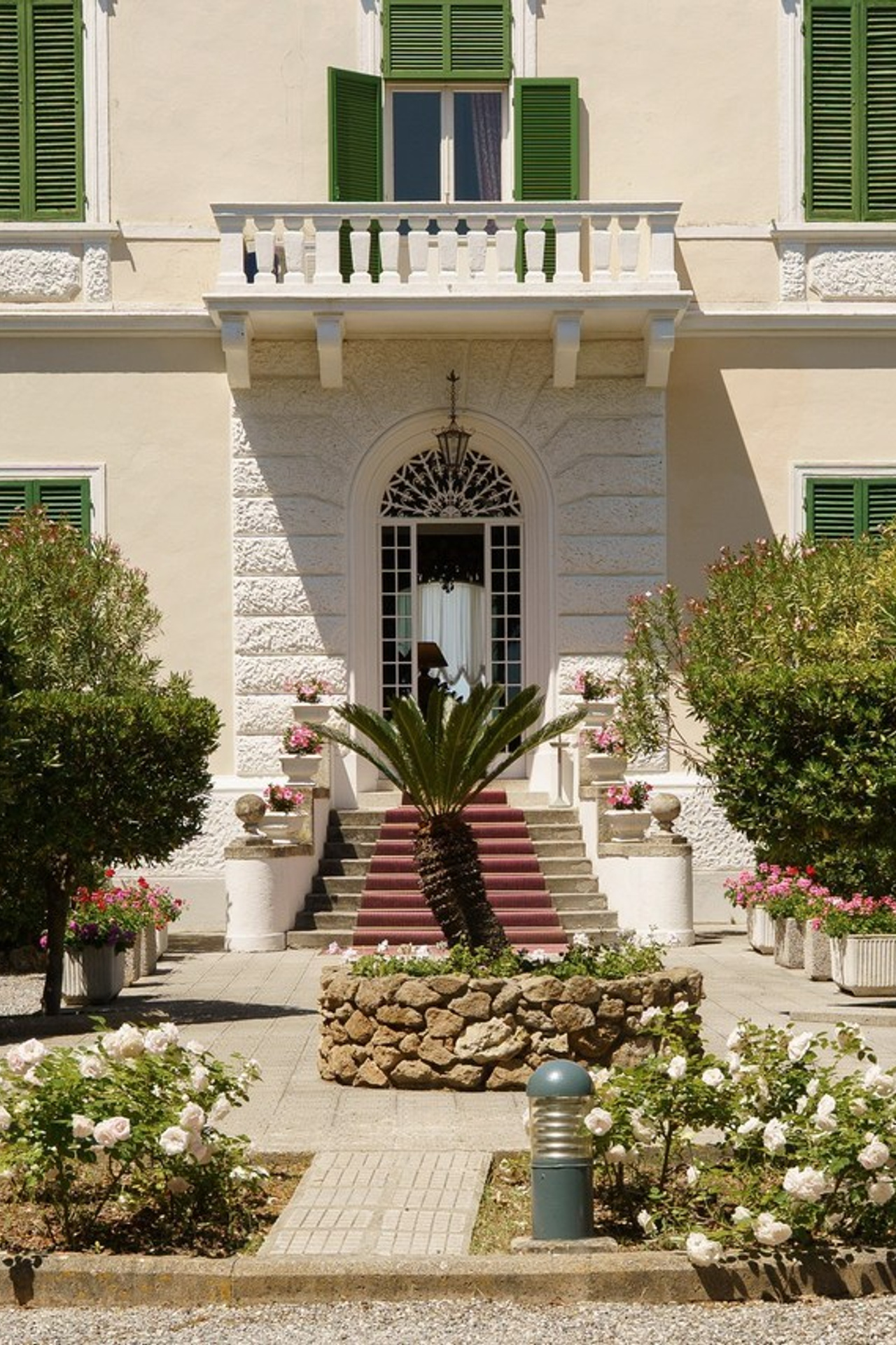 RECENSIONI. Fotografa di matrimoni e di famiglia in Italia