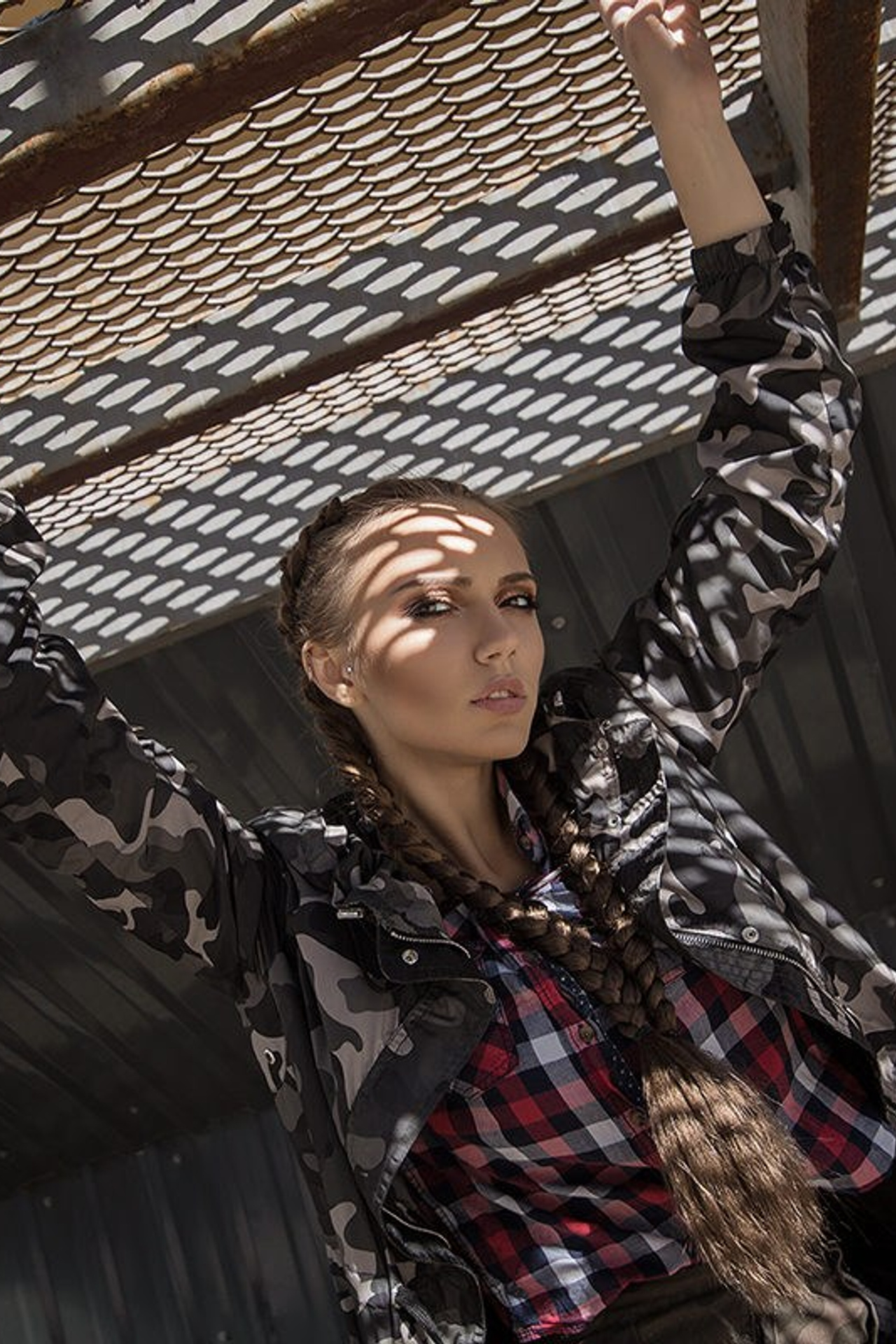 Séance photo dans une esthétique urbaniste. Photographe professionnelle de la ville d’Auxerre - Ekaterina Mathieu