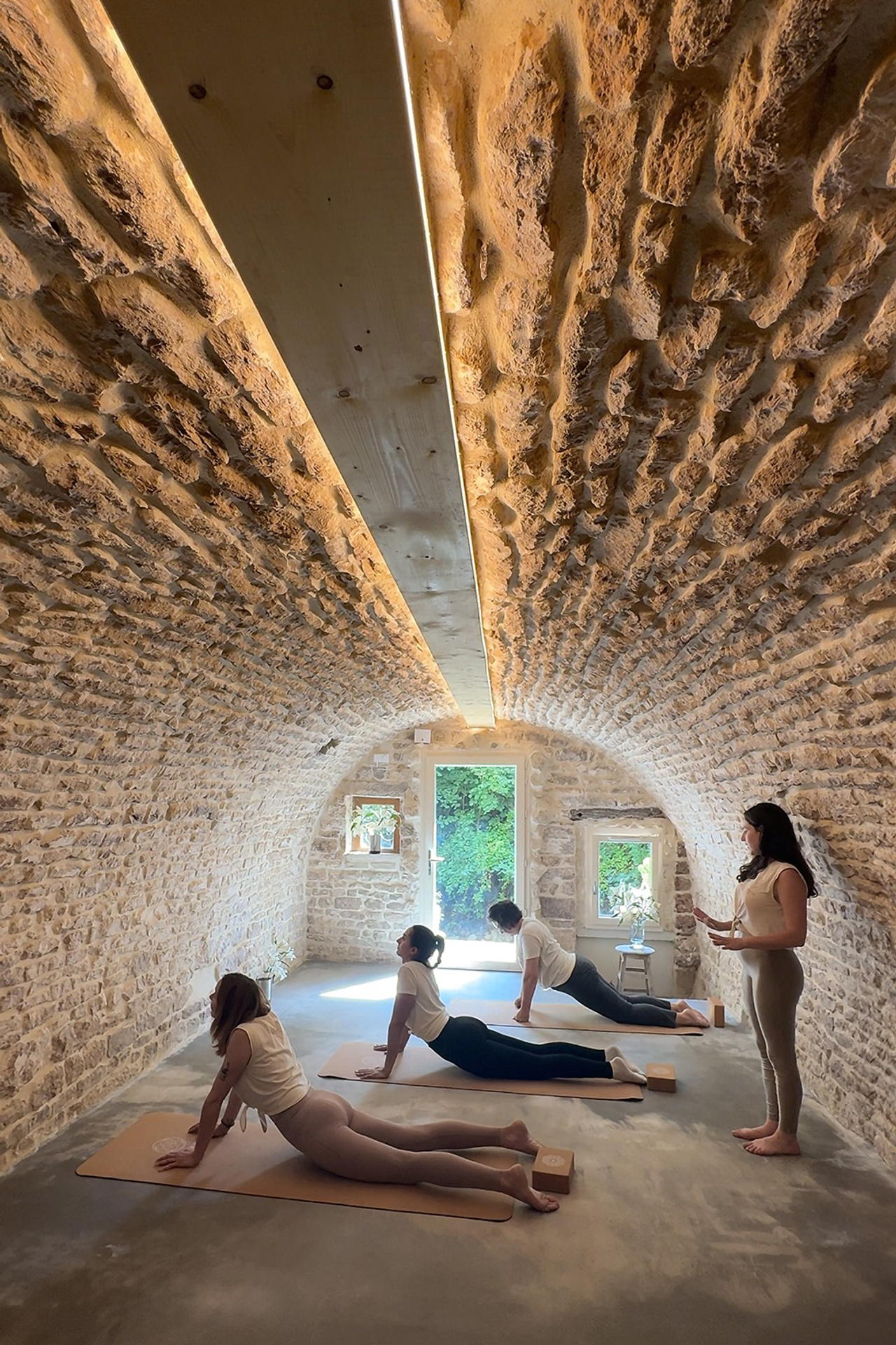 YOGOCIETY. Екатерина Матьё — профессиональный фотограф из города Осер Франция