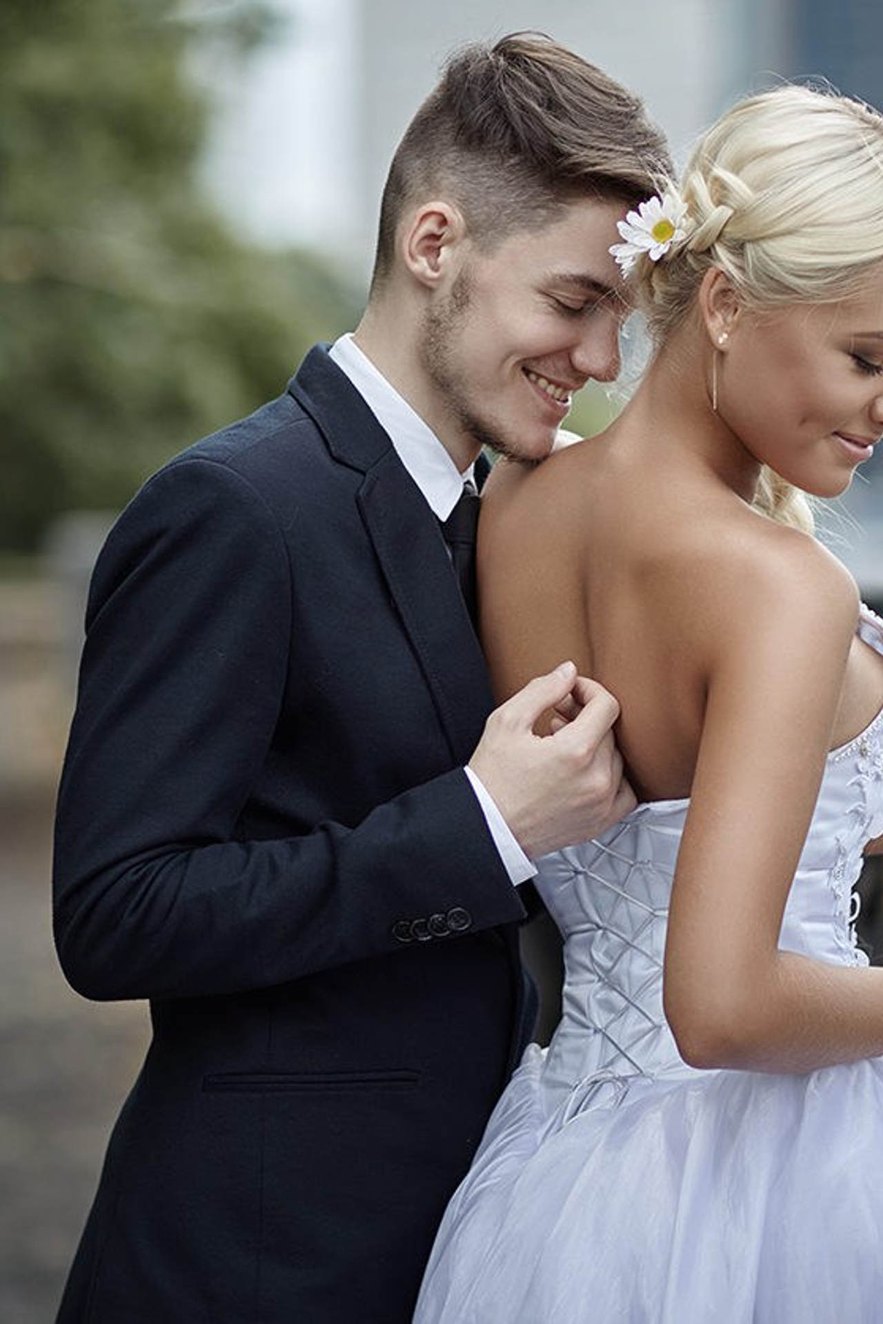 Étreintes solaires: Mariage d’été aux couleurs de Moscou. Photographe professionnelle de la ville d’Auxerre - Ekaterina Mathieu