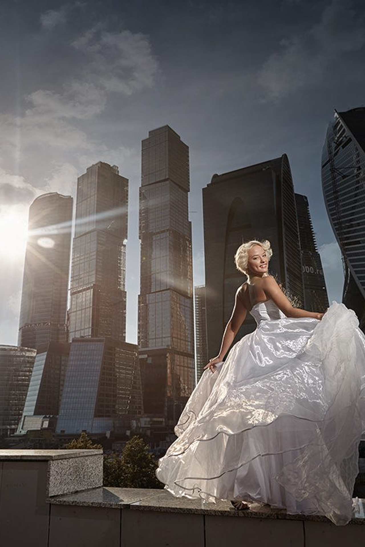 Étreintes solaires: Mariage d’été aux couleurs de Moscou. Photographe professionnelle de la ville d’Auxerre - Ekaterina Mathieu