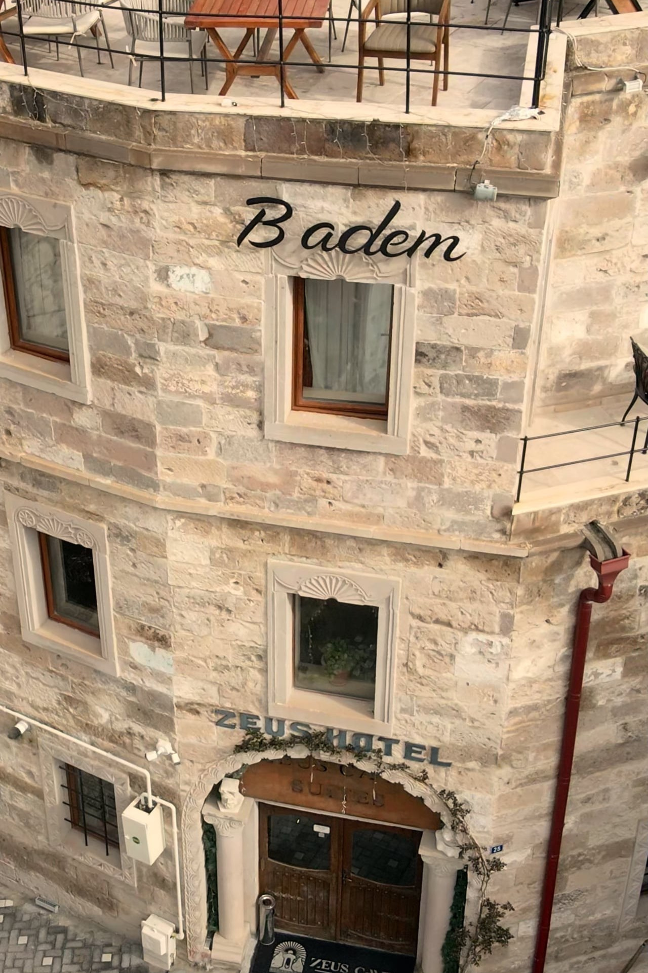 Video Hotels Restaurants. Kovalski Production