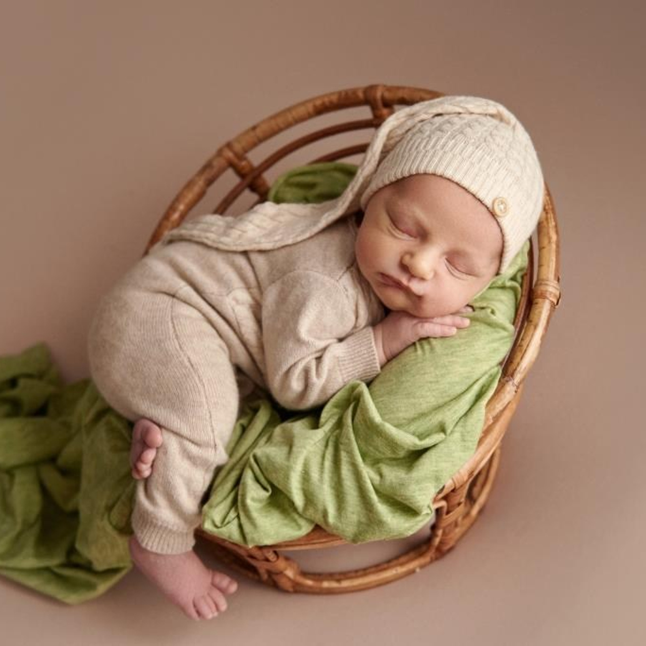 крісло з ротангу