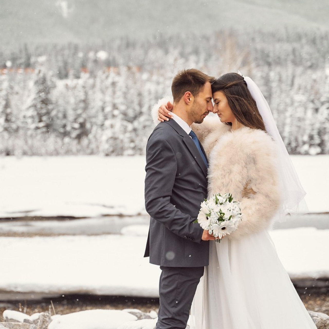 Photographer Andrii Bielikov Feedback. Calgary wedding photographer. Andrii Bielikov