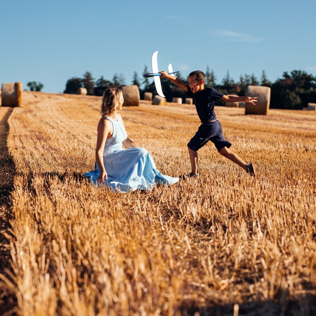 Reviews. Natalia Tverdokhlib is a children and family photographer in Dresden,