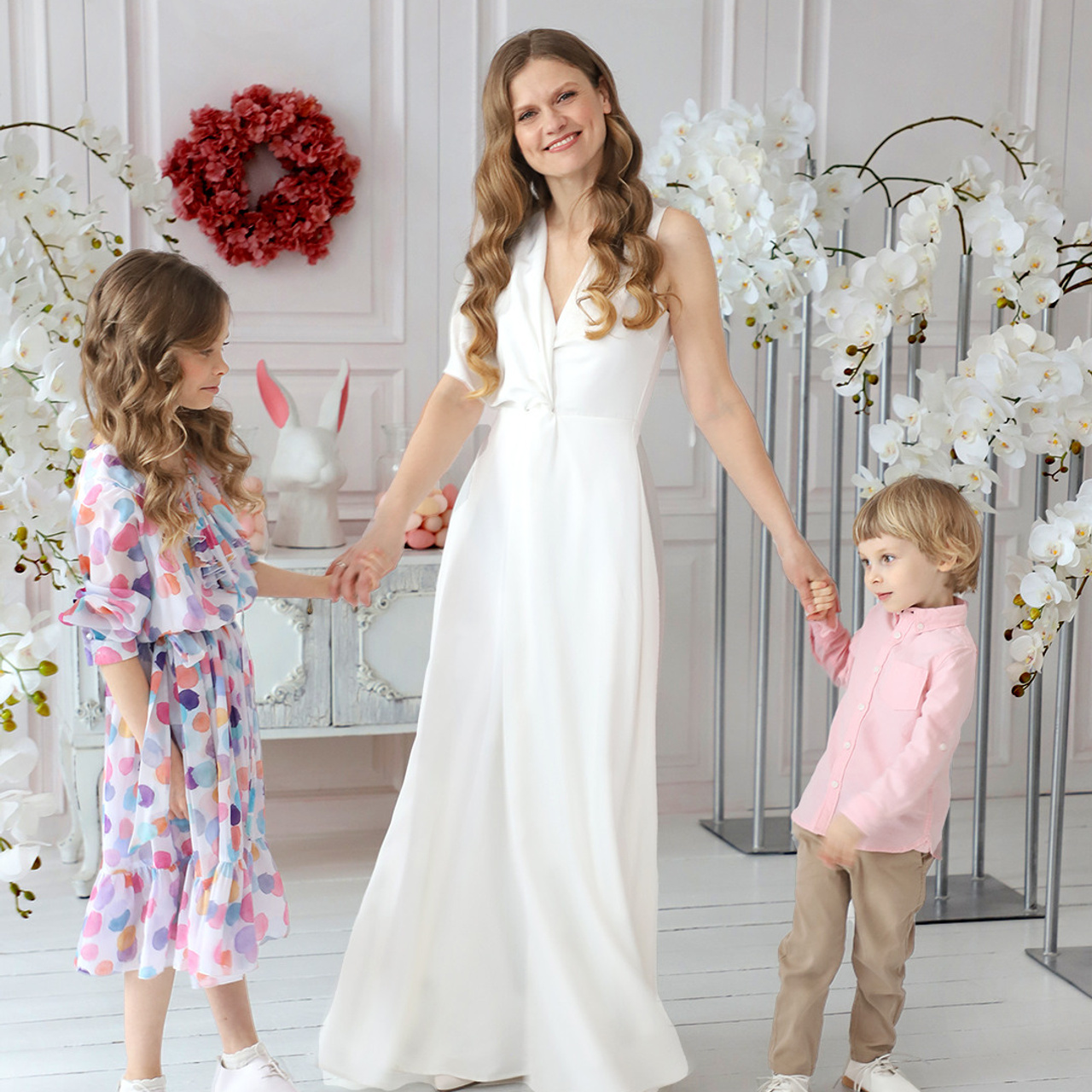 Великодня фотозйомка Ольги з Нікіткою та Настьоною