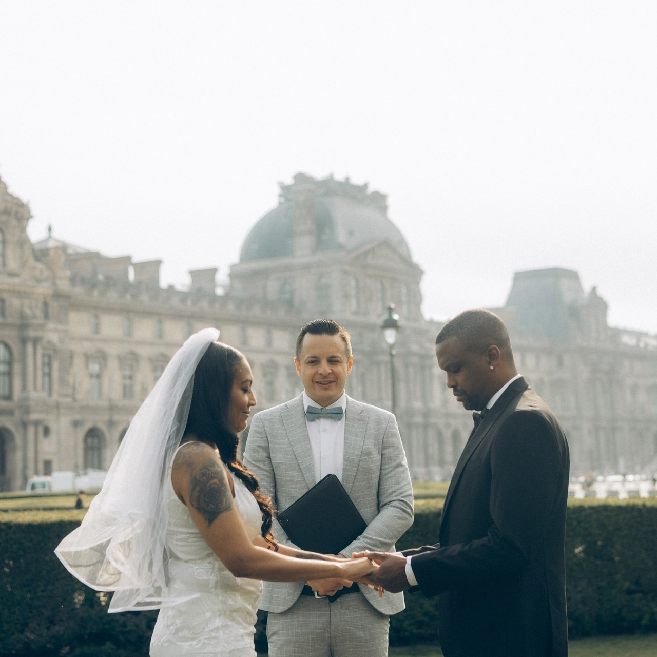 Feedback. Photographer in Paris