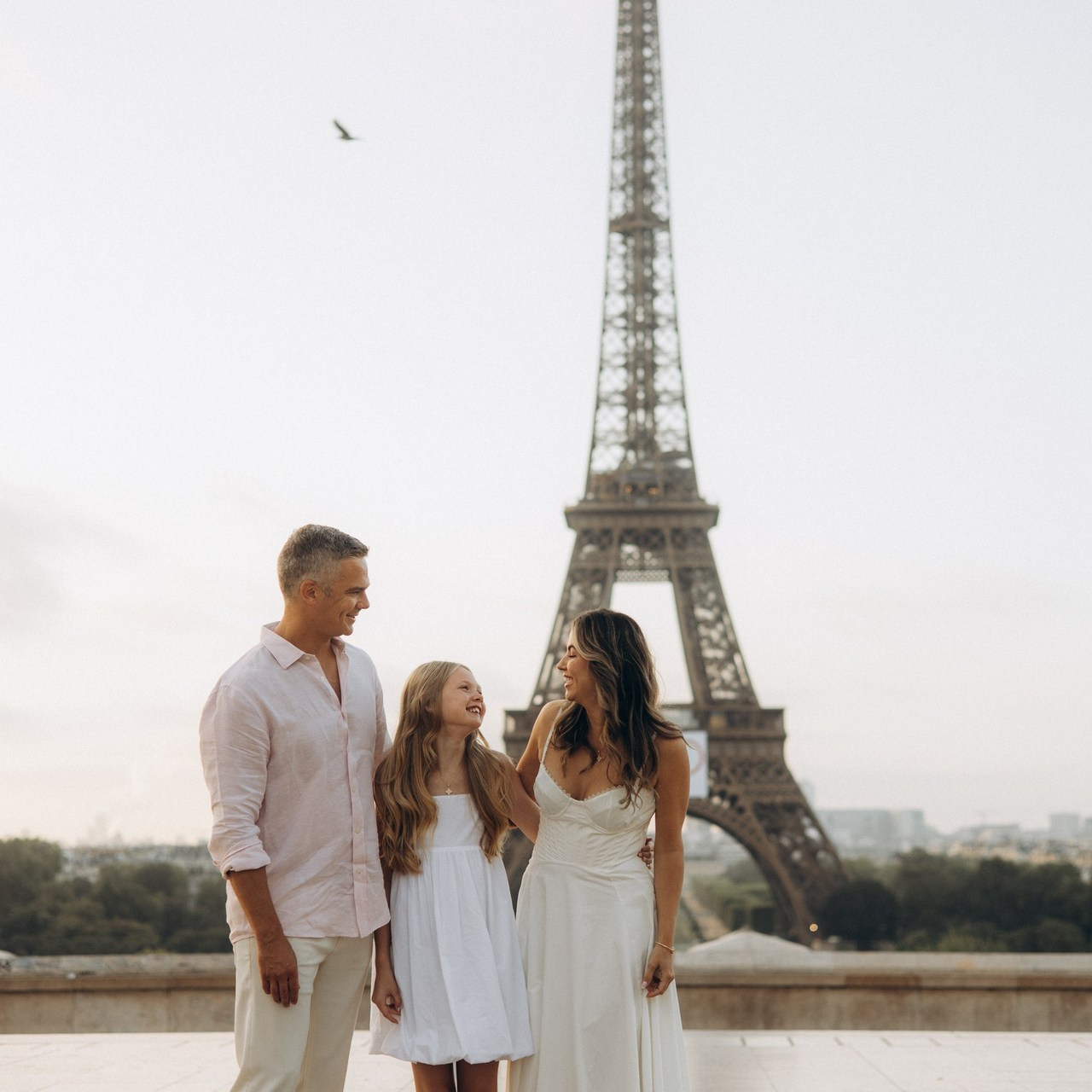 Feedback. Photographer in Paris