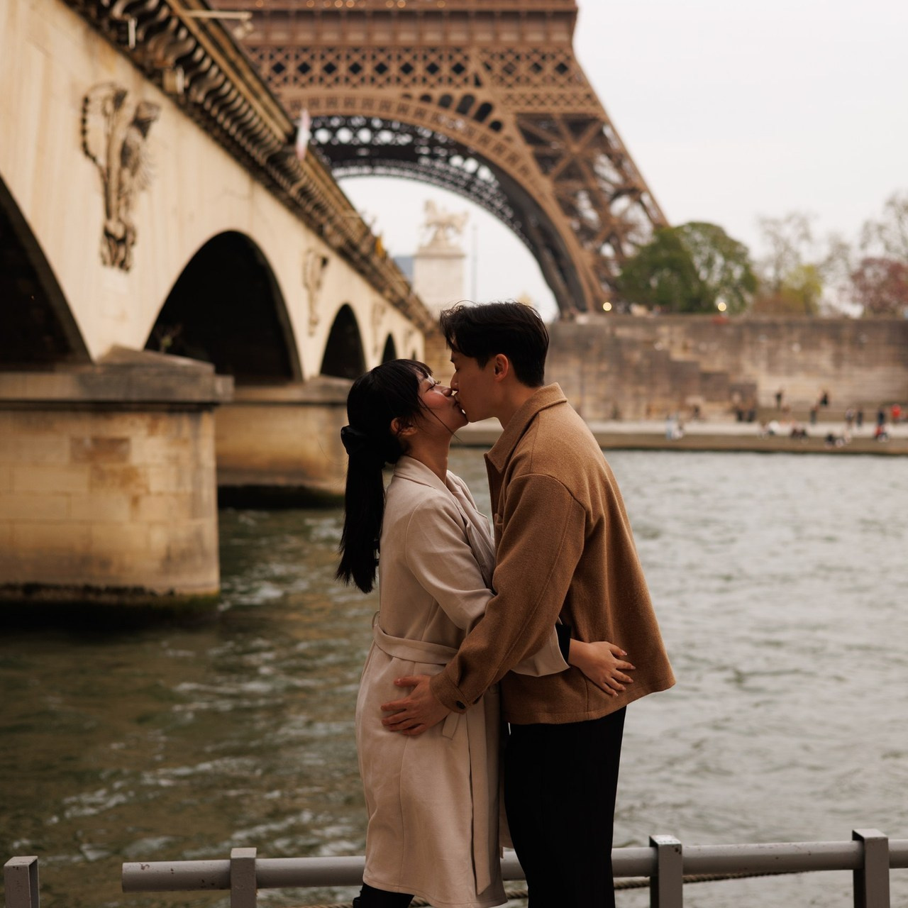Feedback. Photographer in Paris