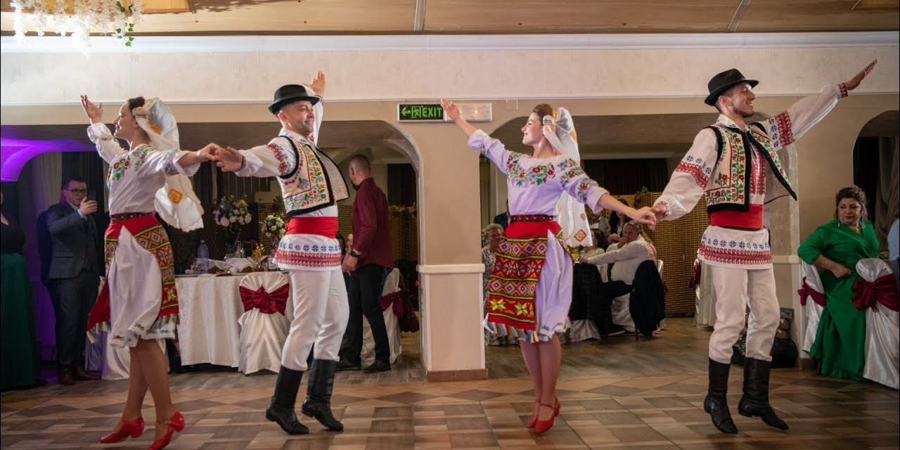 Videografie Nuntă — Momente Unice Filmate Profesional. MOMENTsFILM — Foto-Video wedding & more