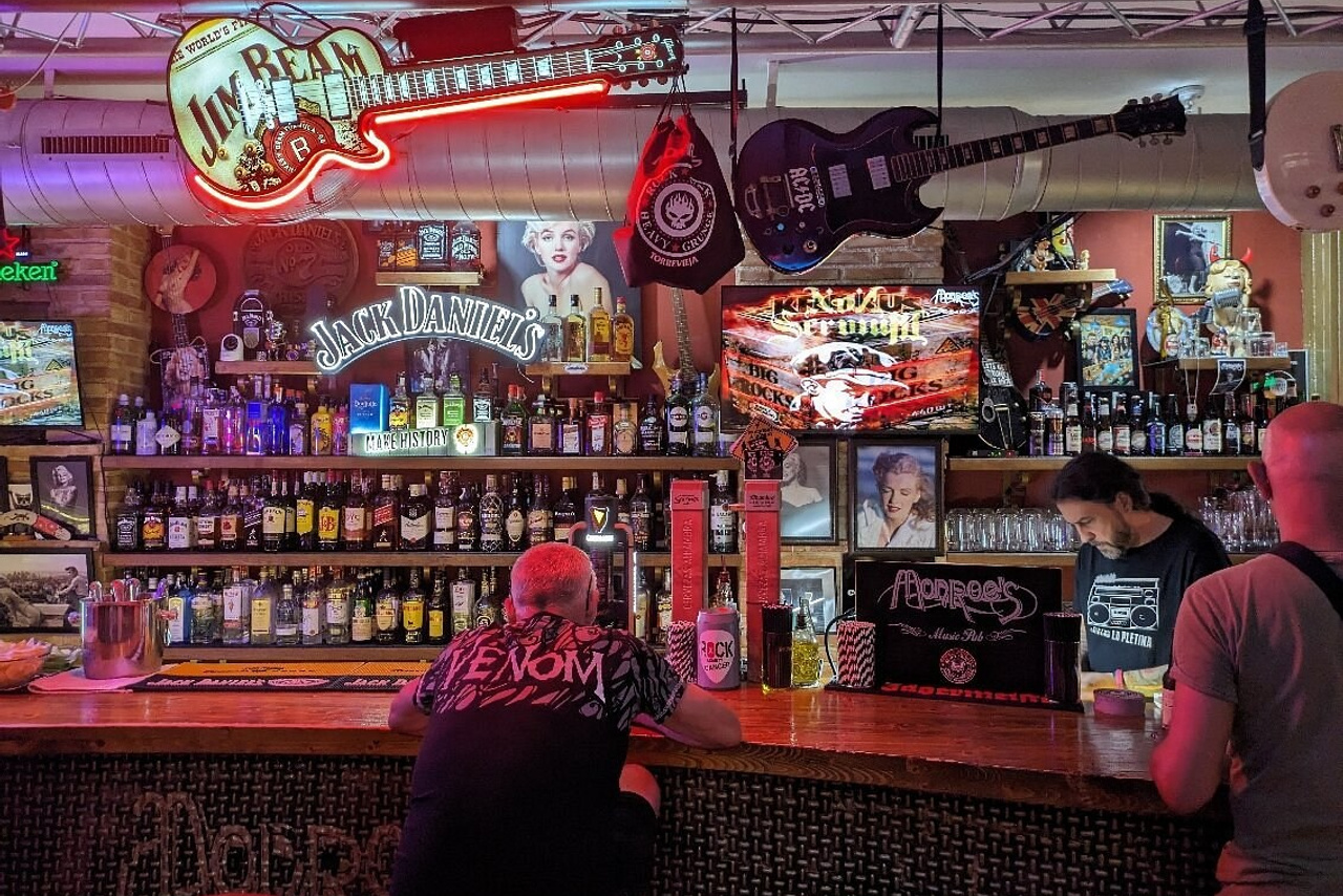 Где отдохнуть в Торревьехе — лучшие бары, клубы и концертные залы | FOTKAI