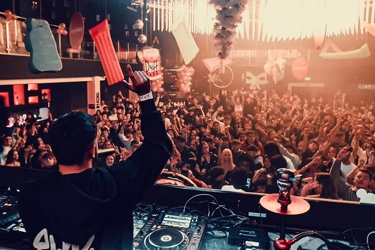 Где отдохнуть в Торревьехе — лучшие бары, клубы и концертные залы | FOTKAI