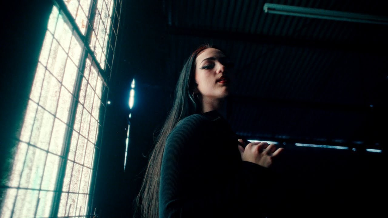 DIRECTION. DEYA BELTRAN Maquilladora, fotógrafa y vídeos