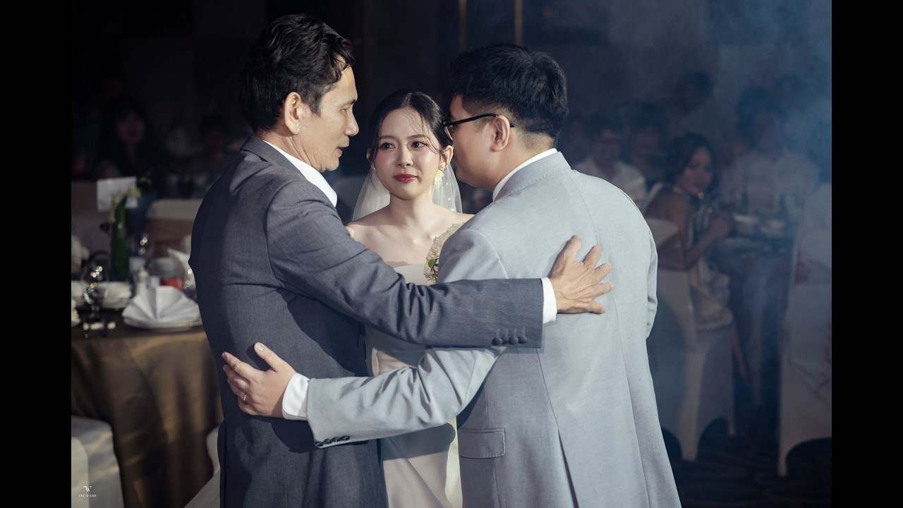VIDEOGRAPHY. WEDDING PHOTOGRAPHER IN VIETNAM