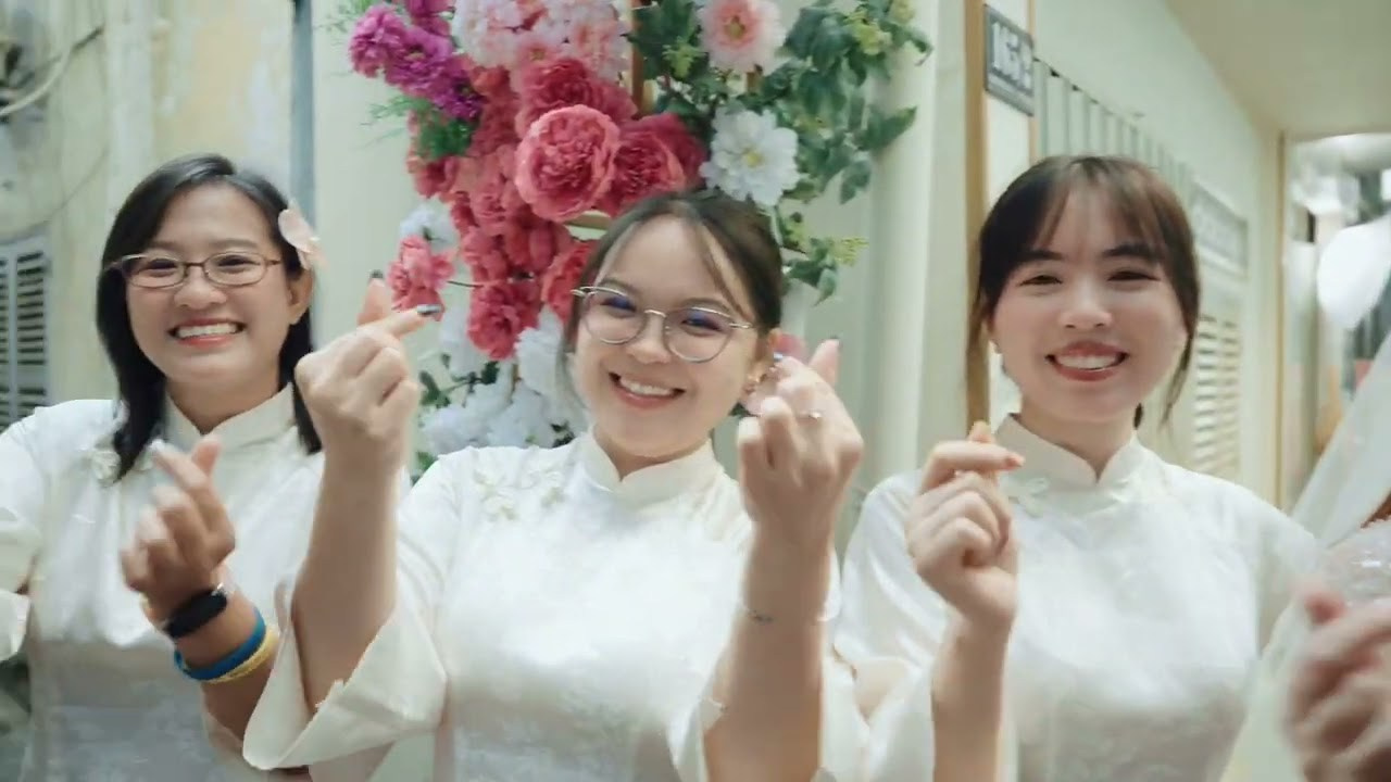 VIDEOGRAPHY. WEDDING PHOTOGRAPHER IN VIETNAM