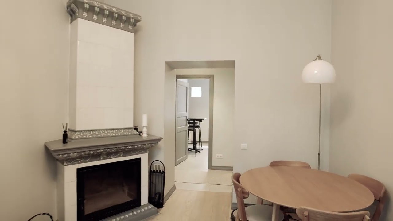 DZĪVOKLIS B. Sākums