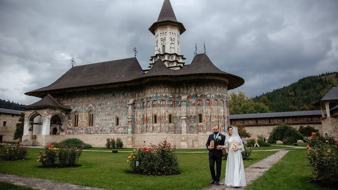 Nunta de Poveste la Sucevița: Cristi și Andreea. Servicii foto-video profesionale, pentru momente de neuitat