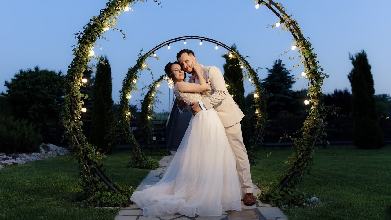 Ioana & Ionuț | Nuntă de poveste la Păstrăvăria Poiana din Mălini județul Suceava. Servicii foto-video profesionale, pentru momente de neuitat