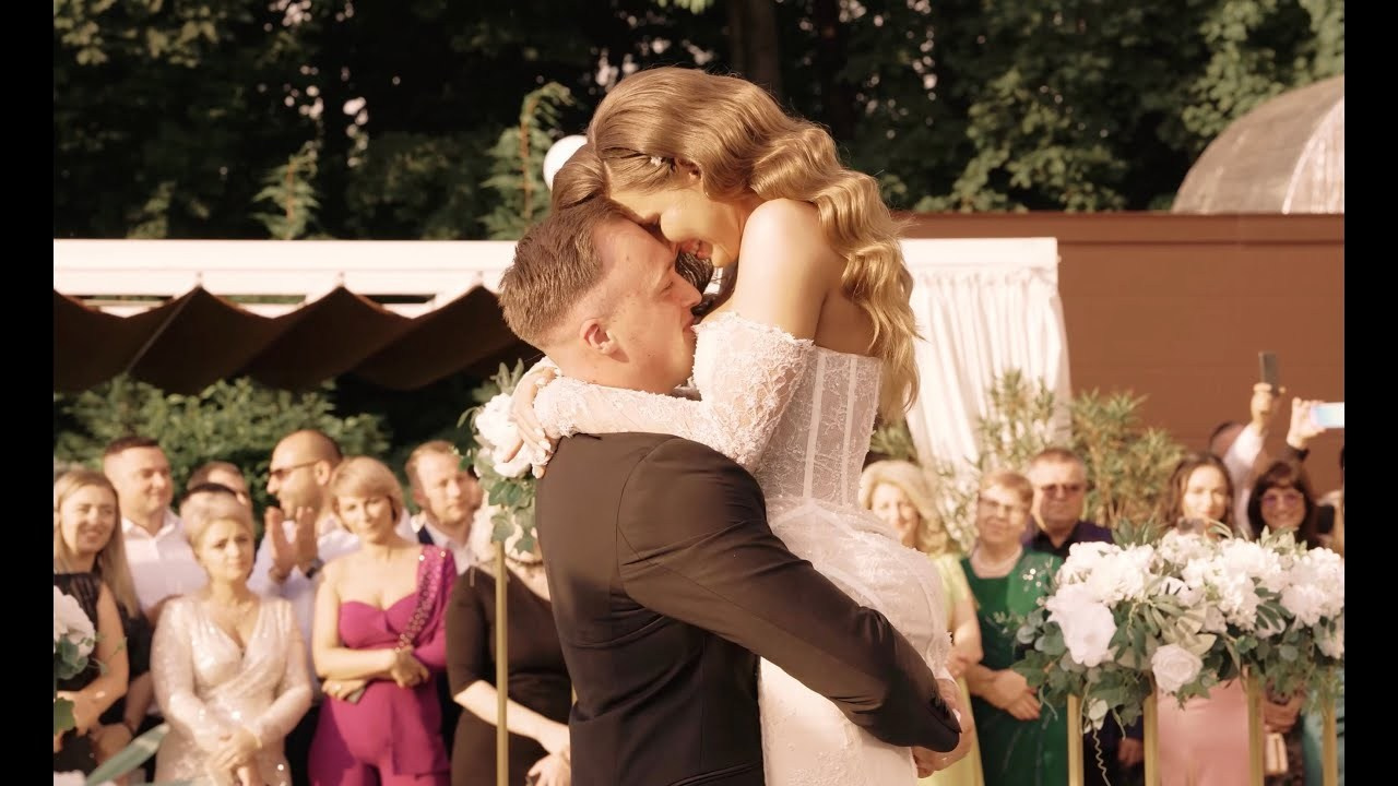 Wedding Dance. Capturăm clipe, Transmitem emoții, Creăm amintiri de neuitat!