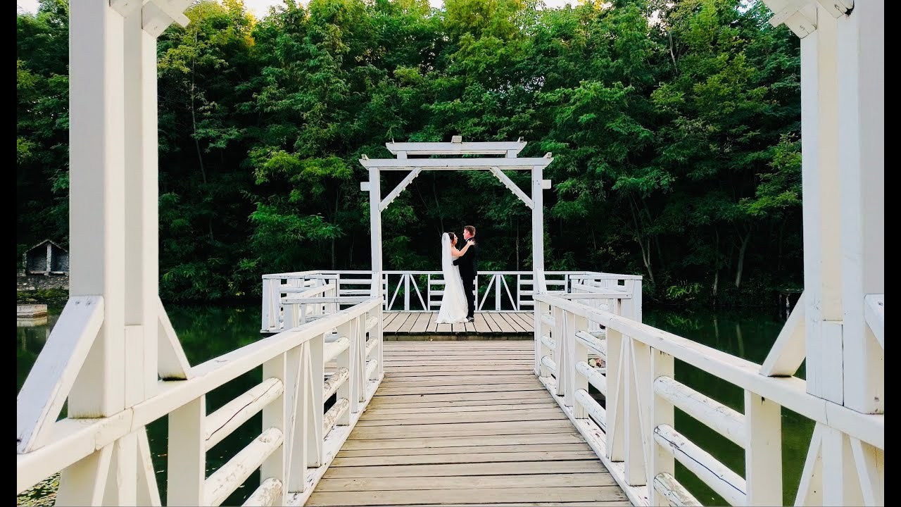 Wedding Best Moments. Capturăm clipe, Transmitem emoții, Creăm amintiri de neuitat!