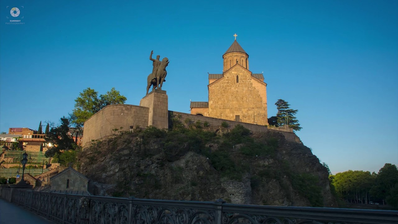 Video. Photographer in Tbilisi