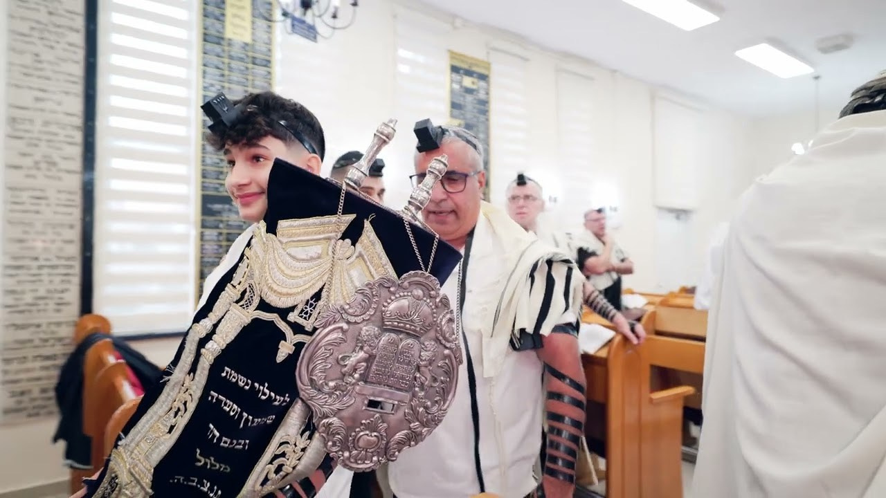 עומר בן 13. Time machine Studio