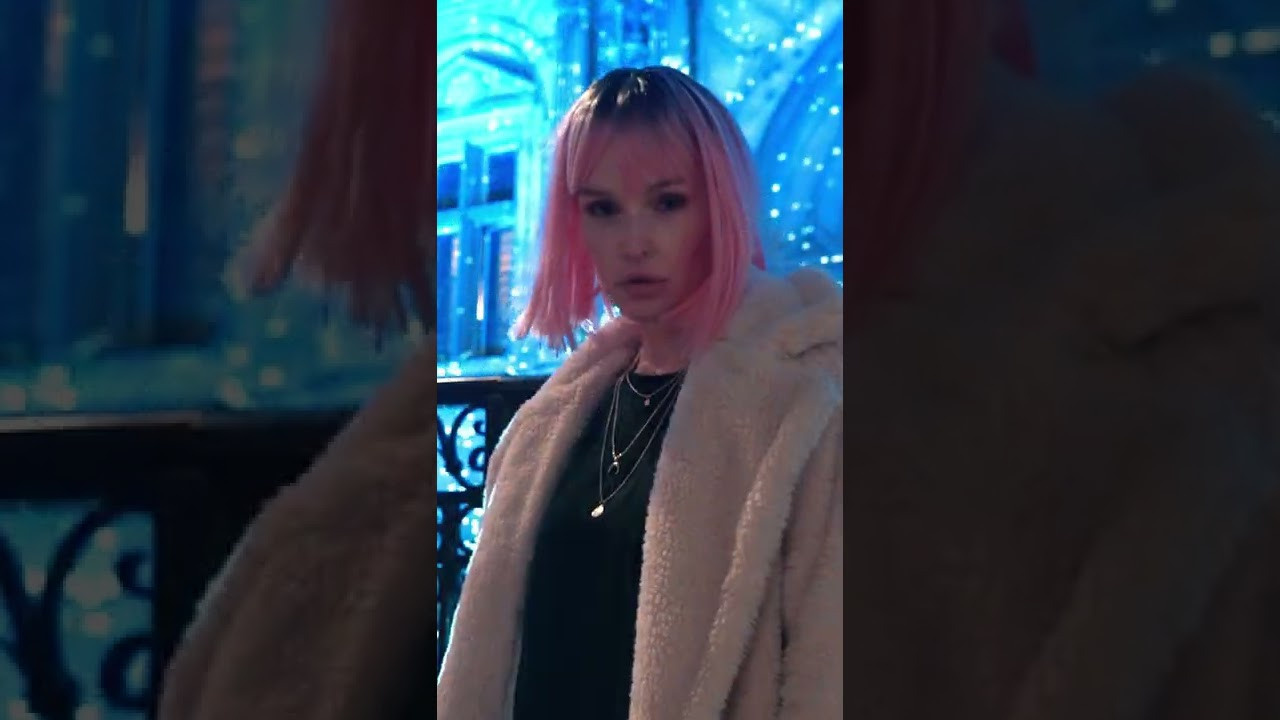 Fashion videos for social media. Mobile version. Vidéo à Paris