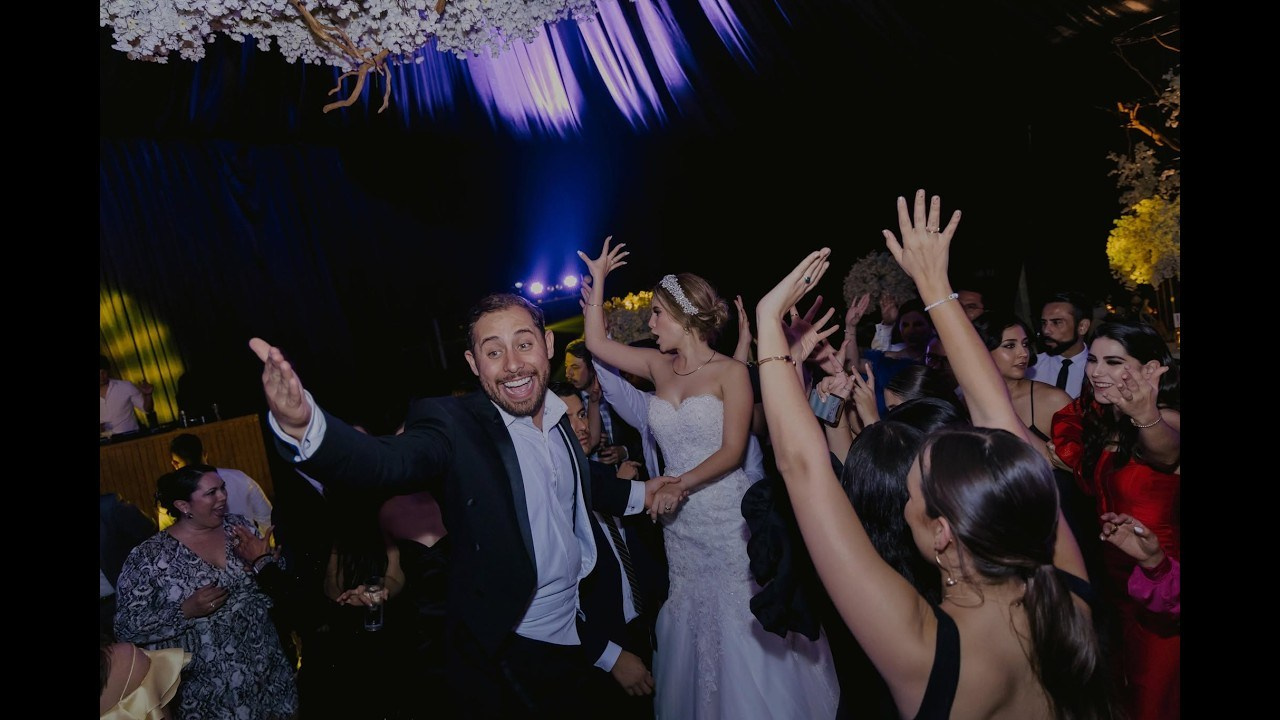 Andrea & Brandon. Marcos Filmmaker | Video de Bodas en Tepatitlán, Jalisco | Videógrafo Cinematográfico