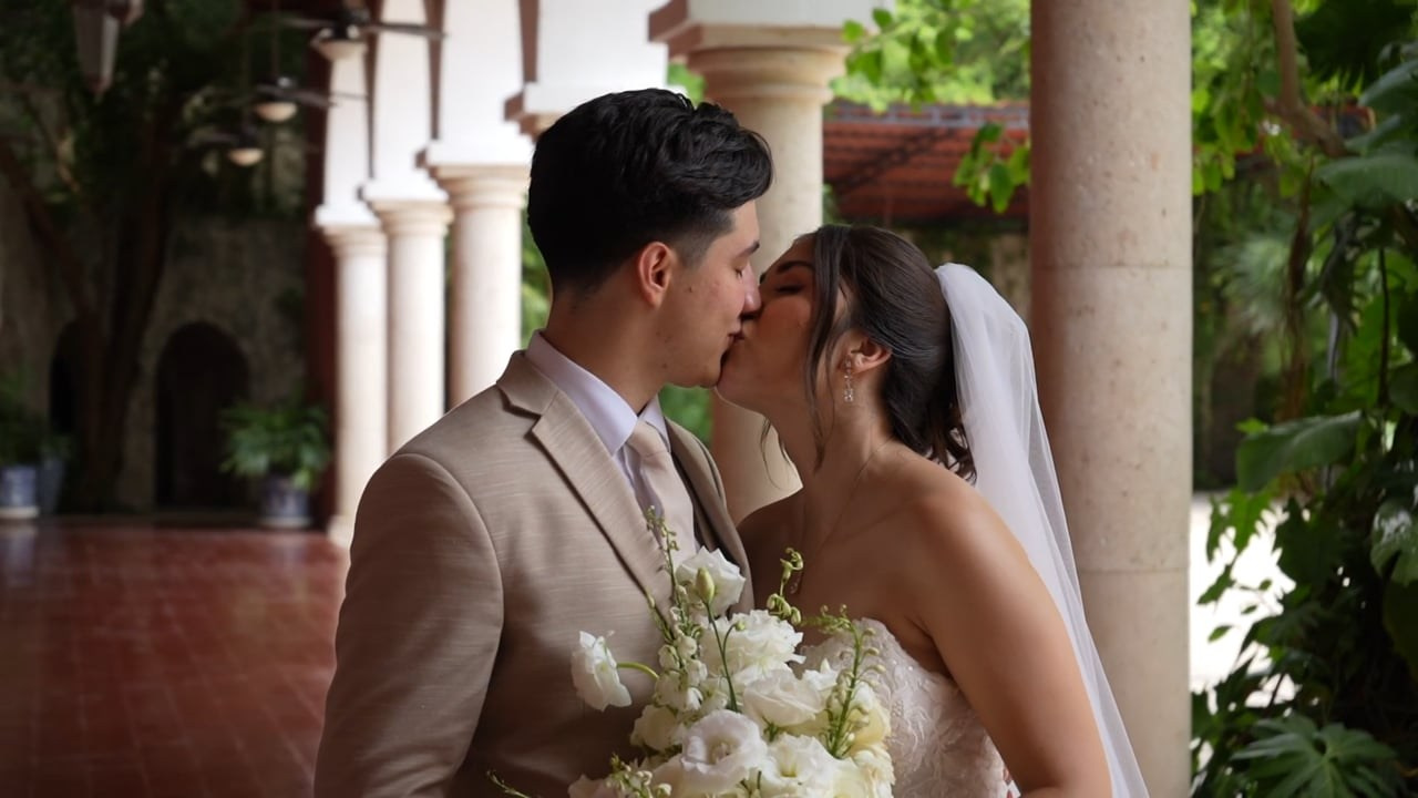 Wedding Video in Cancun. Alfredo Vazquez Wedding Films & Photography | Mexico & Destination Weddings