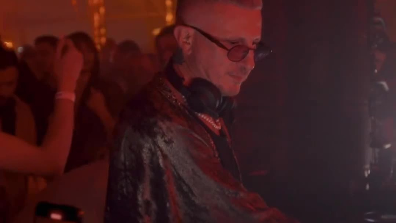 One-Takes DJ & Artiști - Video