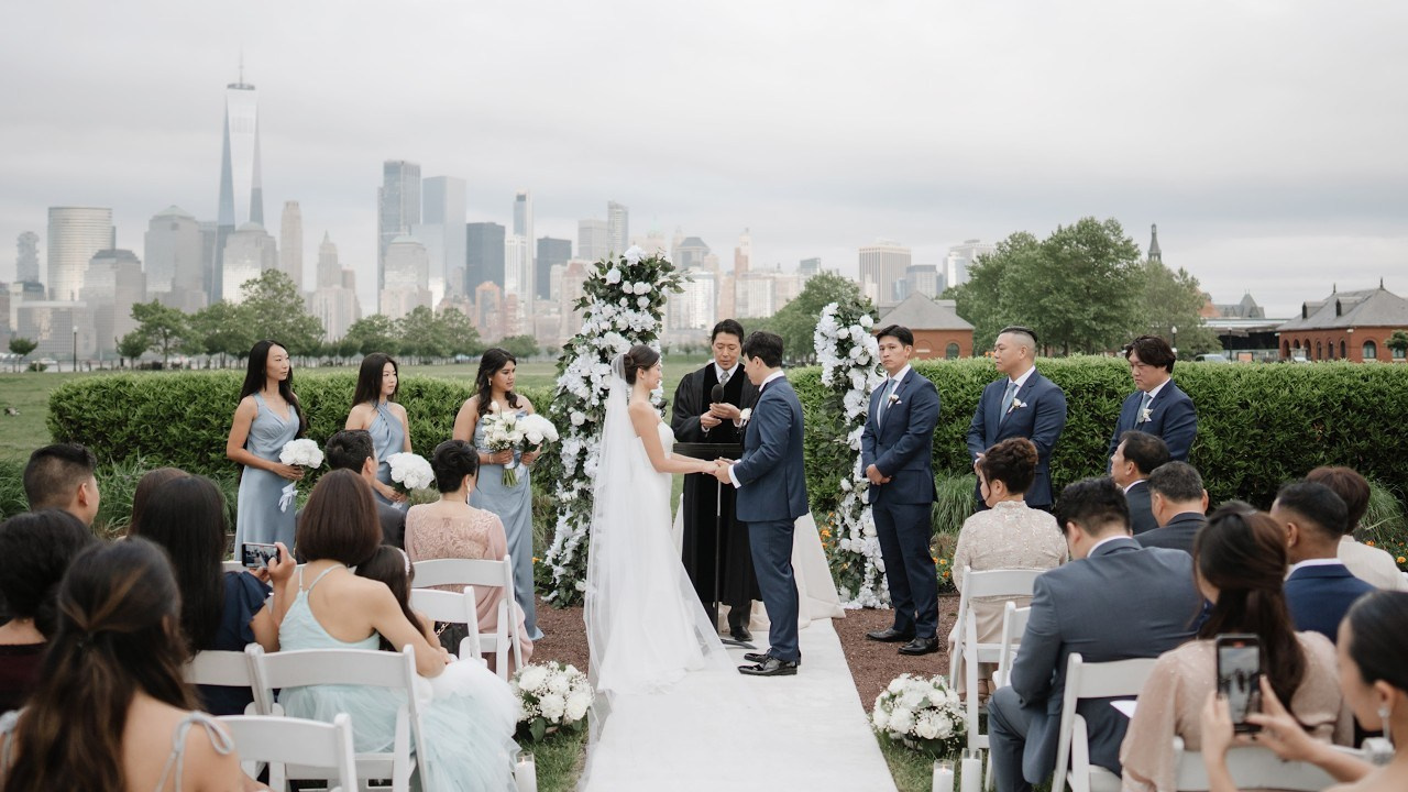 David & Michelle. Sunny Jersey City. Portrait and wedding photographer in New York