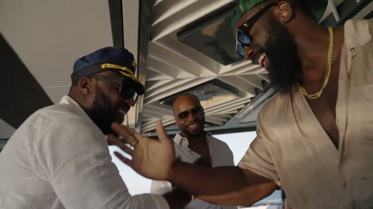 Birthday on a yacht in Bodrum, catering services in bodrum, yacht rent in bodrum, yacht party bodrum. Eliana Plotskaya — Wedding Planner & Photographer in Bodrum and Istanbul