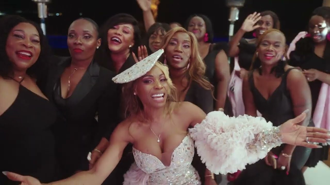 Birthday on a yacht in Bodrum, catering services in bodrum, yacht rent in bodrum, yacht party bodrum. Eliana Plotskaya — Wedding Planner & Photographer in Bodrum and Istanbul