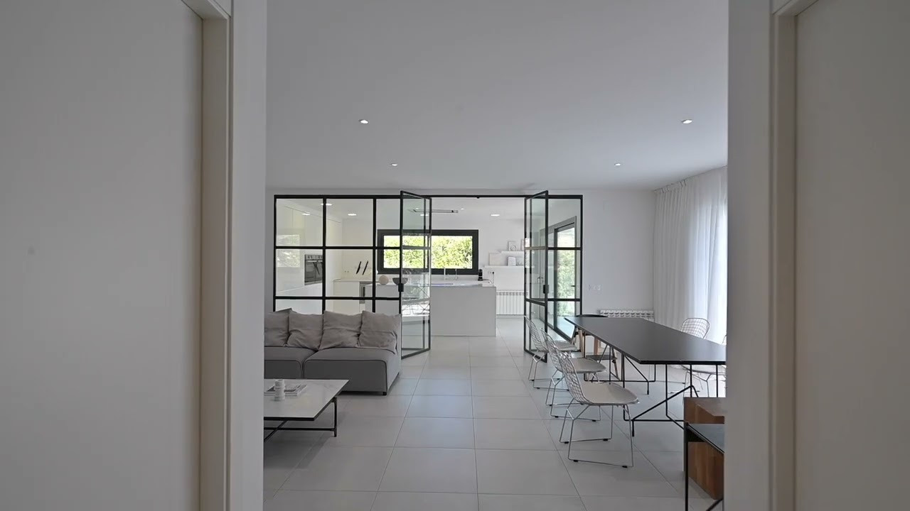 Interiores. Photographer, designer, contentmaker Ivan Batin