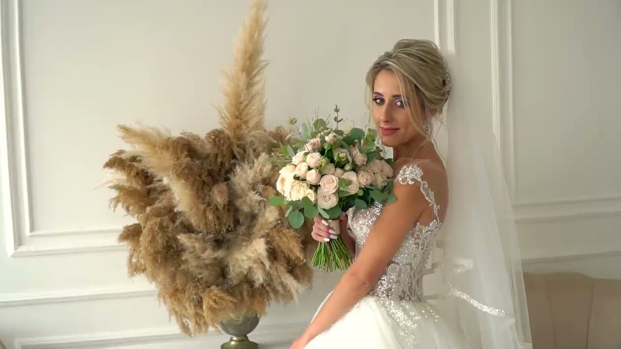 Wedding short clip. Wedding photographer and videographer Europe