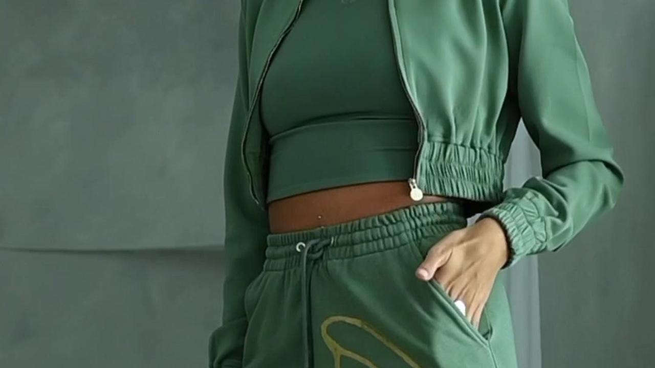 REELS VIDEOS. Photographer and Reels Videomaker in Dubai Rita Dobro