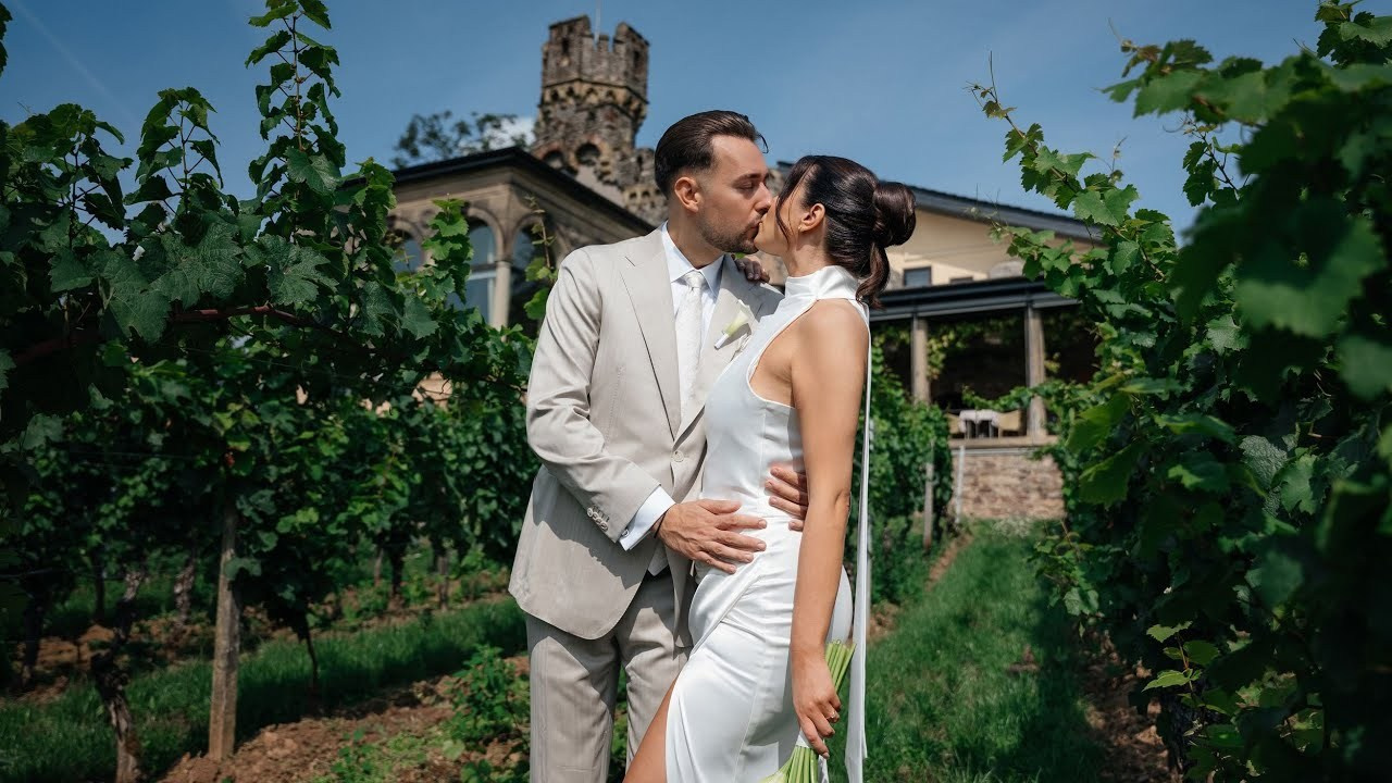 Civil Wedding at Burg Schwarzenstein in Geisenheim. Wedding photographer & videographer in Germany and Frankfurt | Denis Mirosnik