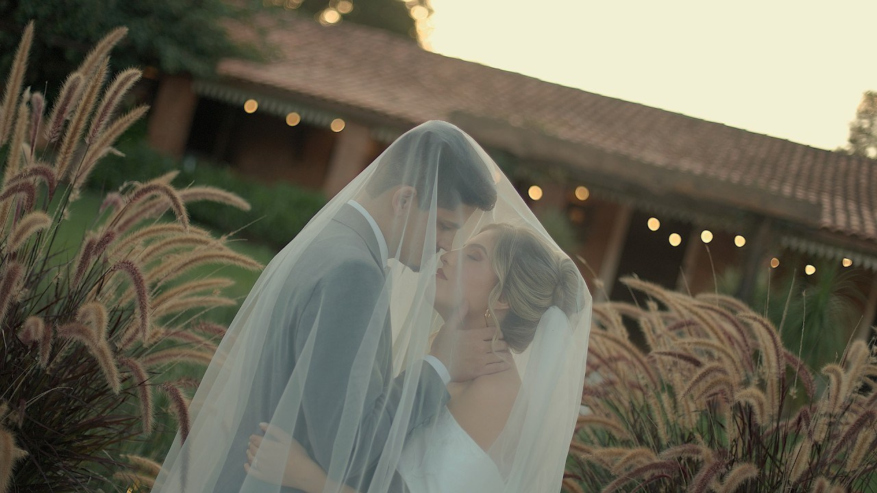 NOSSOS FILMES. Amor em Filme - Filmagem de casamento na Bahia, Paraná e todo o Brasil