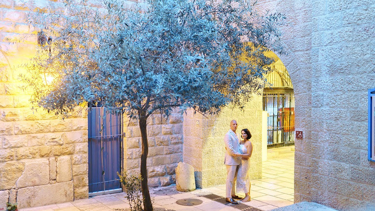 Touching wedding in Jerusalem, Elle & Levi. Porto Travel Photographer | Couples & Vacation Photos in Portugal — WePortugal