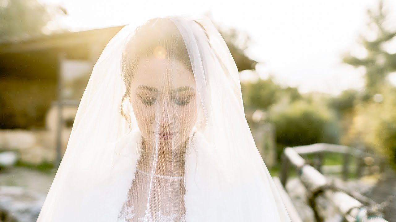 Tender wedding in Jerusalem, Paul & Alisa. Porto Travel Photographer | Couples & Vacation Photos in Portugal — WePortugal