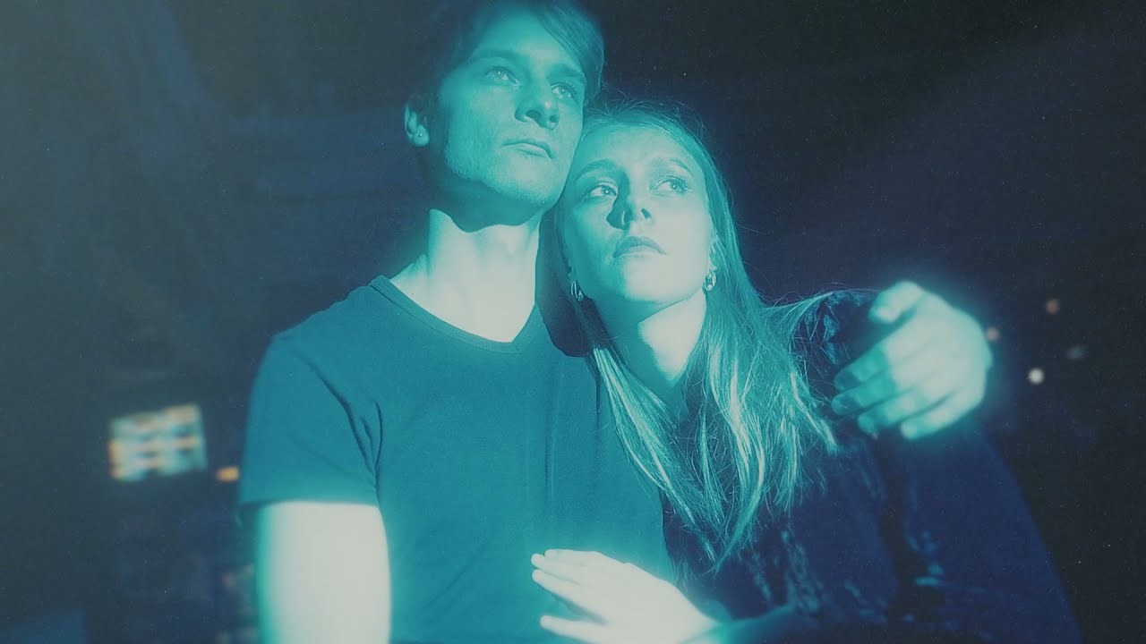 Киноработы оператора, режиссёра, монтажера и выдумщика Ивана Черных. Стрит-фотография, полная абсурда, идиотизма и красоты