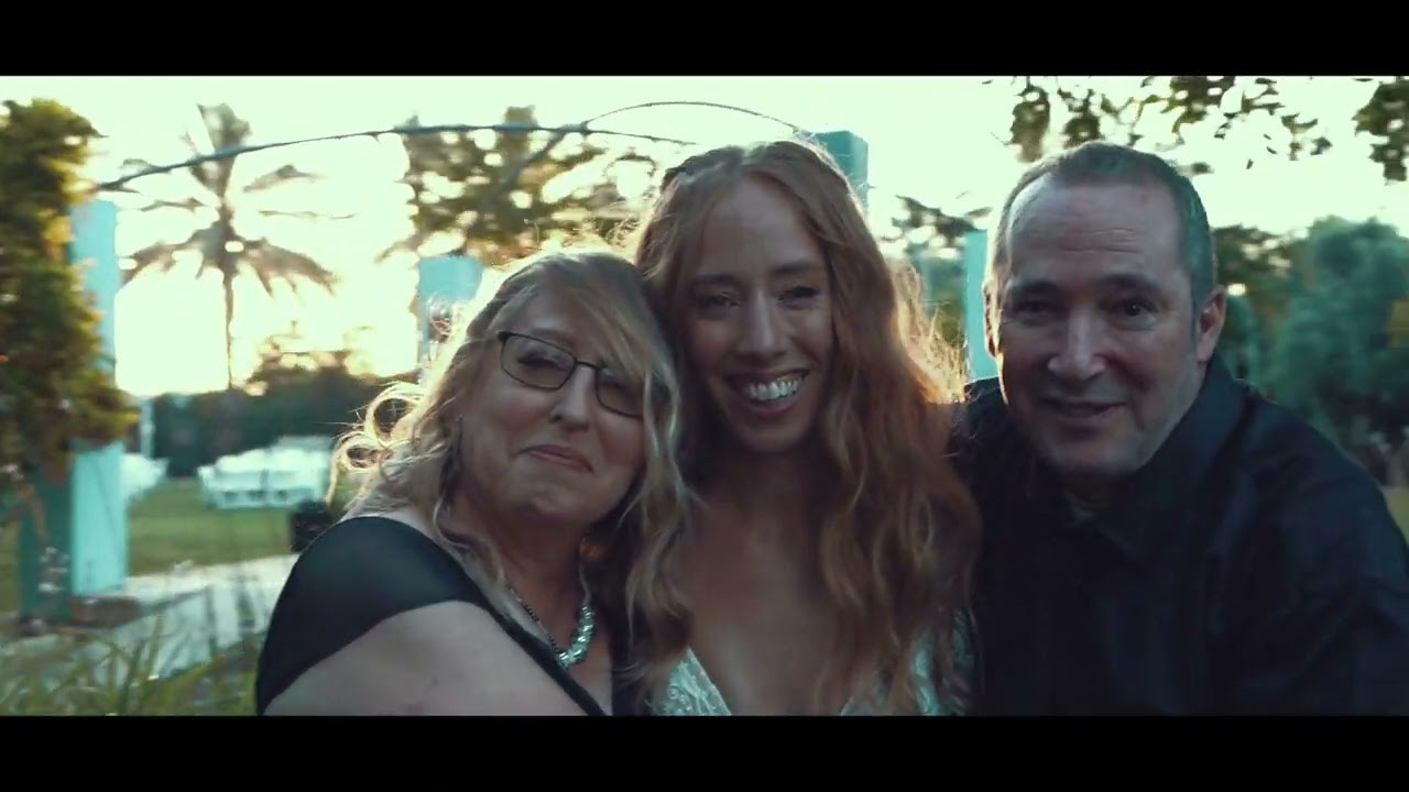 Clips. AMIR BUCHNIK PHOTOGRAPHER