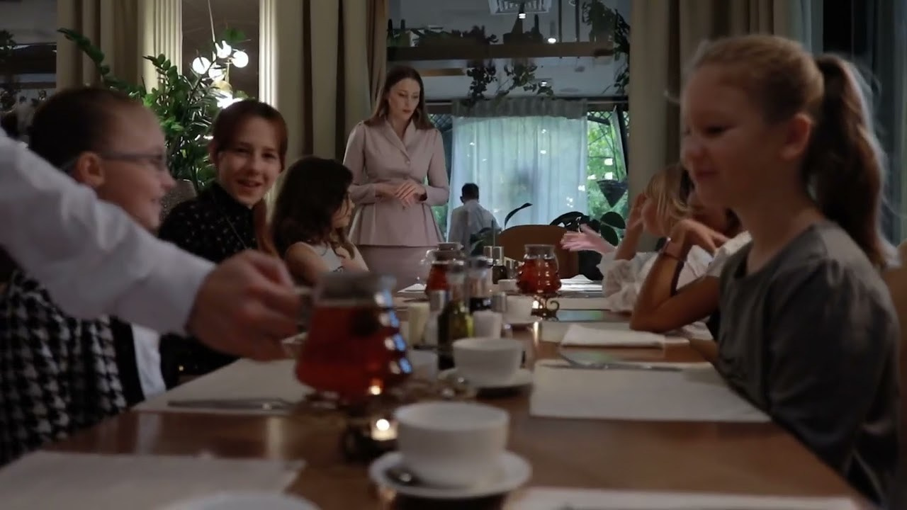 Чайный Этикет. Занятие у юных Леди в городе Краснодаре. Преподаватель по Китайскому языку и Этикету Татьяна Осадчая