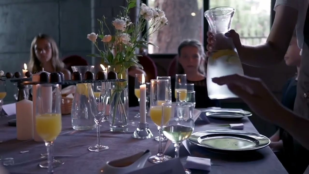 Великолепный праздничный ужин по Этикету «Красота и элегантность манер» 🍽. Преподаватель по Китайскому языку и Этикету Татьяна Осадчая