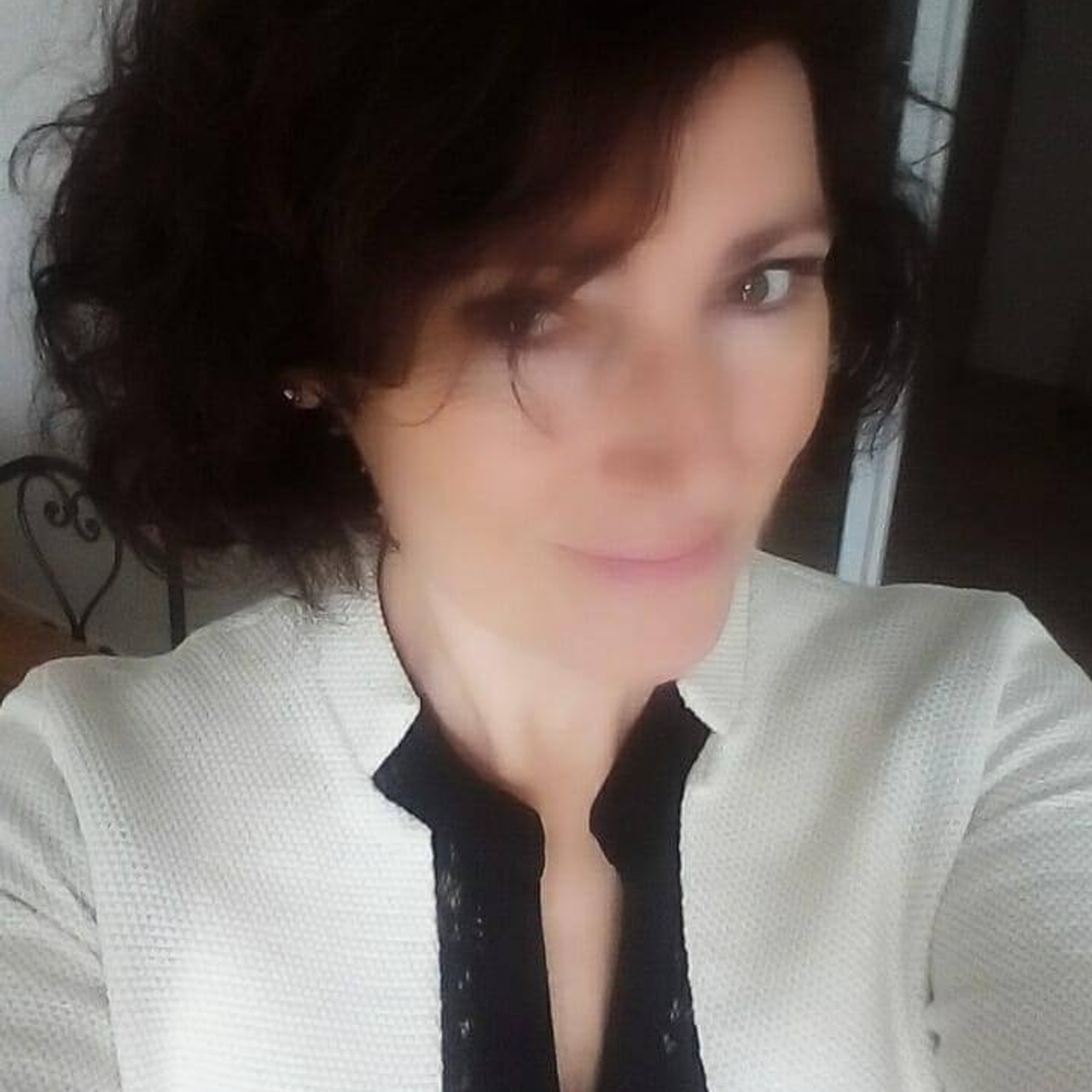 Reviews. AI Photo Retoucher and Image Restorer Zhanna Ognivo