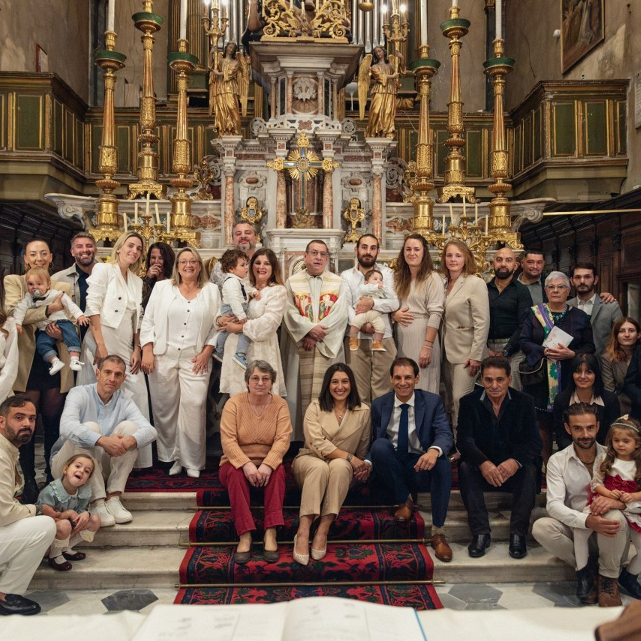 Avis. Photographe sur Cote d’Azur. Portraits de familles, couples, enfants, événements