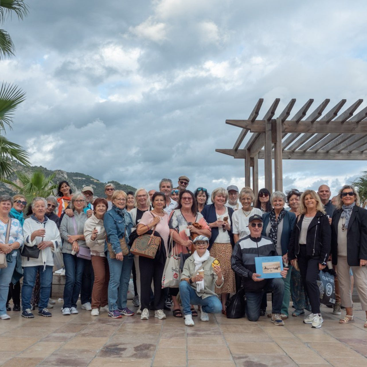 Avis. Photographe sur Cote d’Azur. Portraits de familles, couples, enfants, événements